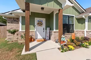 16210 Crossing Cir, Lindale, TX 75771 - Photo 2