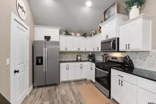 16210 Crossing Cir, Lindale, TX 75771 - Photo 12