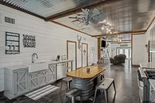 902 Vz County Rd 3710, Edgewood, TX 75117 - Photo 22