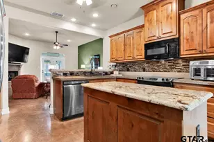 717 White Bear Trl, Lindale, TX 75771 - Photo 14