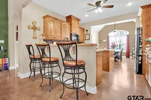 717 White Bear Trl, Lindale, TX 75771 - Photo 10