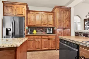 717 White Bear Trl, Lindale, TX 75771 - Photo 16