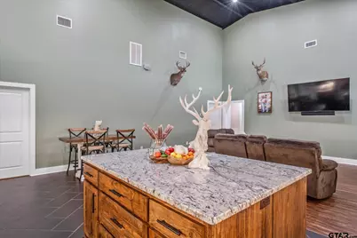 1000 W Main St, Chandler, TX 75758 - Photo 12