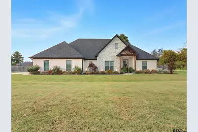 4501 Windsor Park Ln, Kilgore, TX 75662 - Photo 2