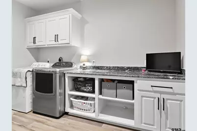 4501 Windsor Park Ln, Kilgore, TX 75662 - Photo 32