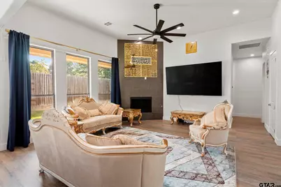 253 Kathryns Ct, Mount Pleasant, TX 75455 - Photo 4