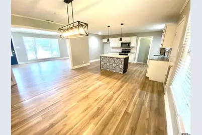 1914 Parklen, Tyler, TX 75701 - Photo 6