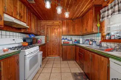 18596 County Road 2154, Troup, TX 75789 - Photo 8