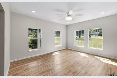 607 E Duval, Troup, TX 75789 - Photo 8