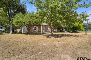 107 Mallory St, Lindale, TX 75771 - Photo 2