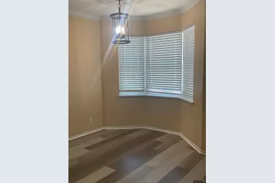 811 Mahon, Tyler, TX 75701 - Photo 4