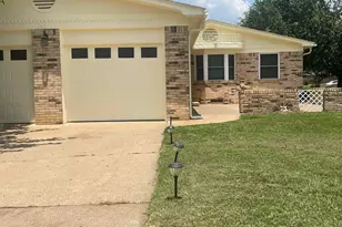 811 Mahon, Tyler, TX 75701 - Photo 18