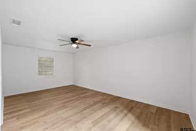 810 Pineland Ln, Lindale, TX 75771 - Photo 22