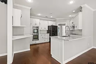 100 Turnberry Cir, Mt Pleasant, TX 75455 - Photo 14