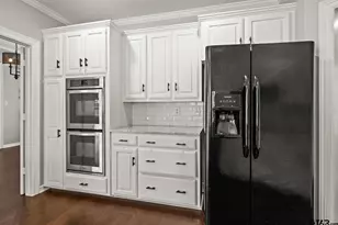 100 Turnberry Cir, Mt Pleasant, TX 75455 - Photo 16