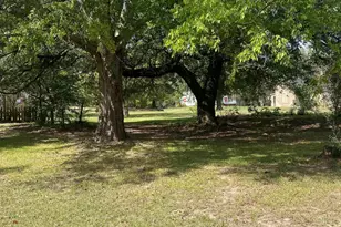 606 S Boyd St, Lindale, TX 75771 - Photo 22