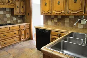 401 Woodland Hills, Tyler, TX 75701 - Photo 8