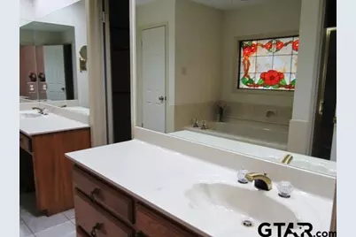 401 Woodland Hills, Tyler, TX 75701 - Photo 16