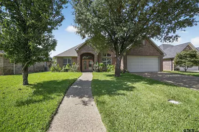 842 Carriage Dr, Tyler, TX 75703 - Photo 2