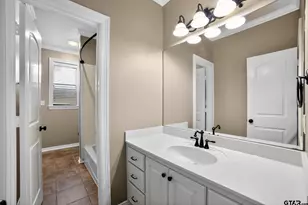 842 Carriage Dr, Tyler, TX 75703 - Photo 18