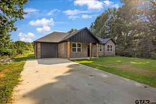 382 Pecos St, Bullard, TX 75757 - Photo 2