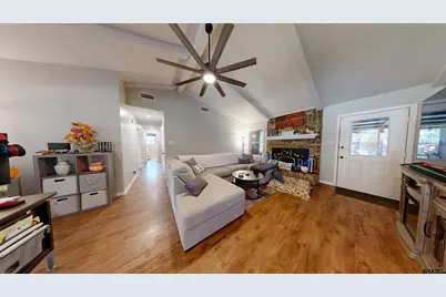 1200 Hillcrest St., Whitehouse, TX 75791 - Photo 2