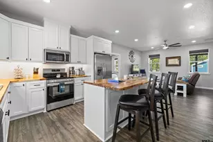 327 Arapaho, Quitman, TX 75783 - Photo 4