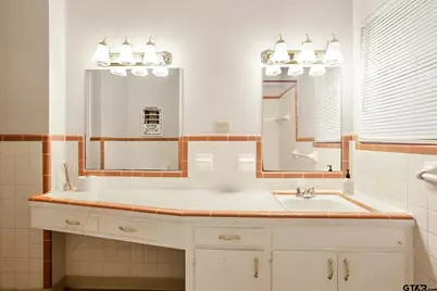 108 Glenwood Dr, Palestine, TX 75801 - Photo 16