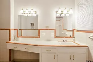 108 Glenwood Dr, Palestine, TX 75801 - Photo 16