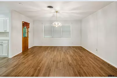 108 Glenwood Dr, Palestine, TX 75801 - Photo 4