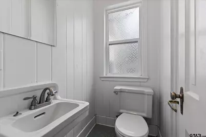 513 E Young St, Longview, TX 75602 - Photo 26