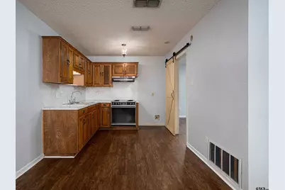 300 Robert E Lee Dr, Tyler, TX 75703 - Photo 26