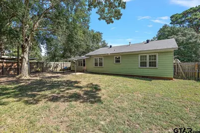 228 Fairview St, Rusk, TX 75785 - Photo 8