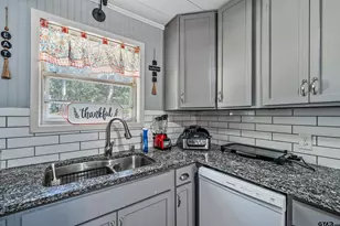 271 Nottingham, Rusk, TX 75785 - Photo 6