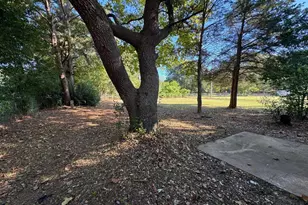 207 Westview St, Palestine, TX 75803 - Photo 12