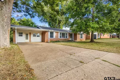 2110 Crestwood Dr, Tyler, TX 75701 - Photo 2