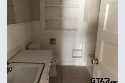805 W Sixth Street, Tyler, TX 75701 - Photo 8