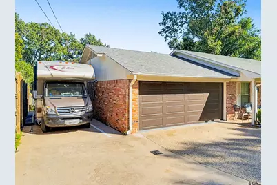 3518 Cloverdale, Tyler, TX 75701 - Photo 2