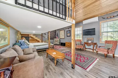 906 S Main St, Lindale, TX 75771 - Photo 2