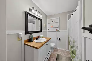 306 4th St, Palestine, TX 75803 - Photo 4