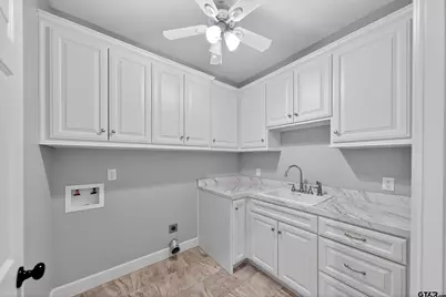 129 Settlers Ct, Palestine, TX 75801 - Photo 12