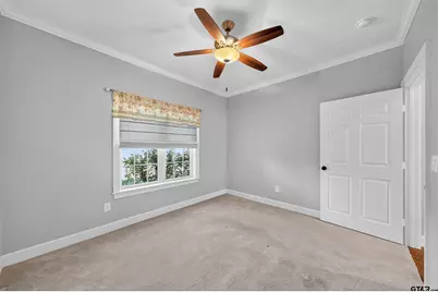 129 Settlers Ct, Palestine, TX 75801 - Photo 10