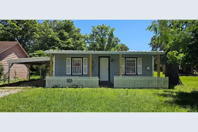 1713 W Frank, Grand Saline, TX 75140 - Photo 1