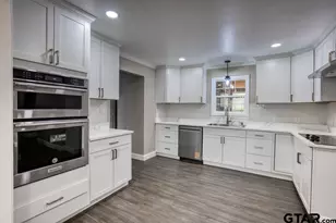 1008 Woodland Dr, Palestine, TX 75801 - Photo 10