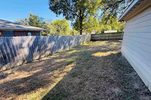 203 Reynolds St, Pittsburg, TX 75686 - Photo 10
