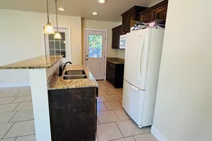 203 Reynolds St, Pittsburg, TX 75686 - Photo 4