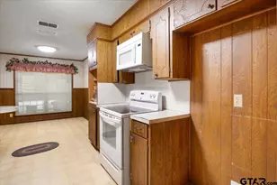 1302 Jeb Stuart Dr, Tyler, TX 75703 - Photo 12