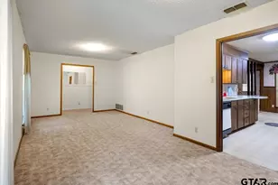 1302 Jeb Stuart Dr, Tyler, TX 75703 - Photo 14