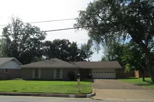 1107 Pinedale Pl, Tyler, TX 75701 - Photo 1