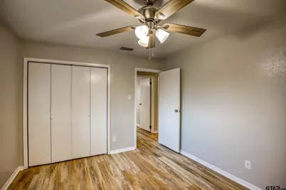 301 First St, Palestine, TX 75803 - Photo 16